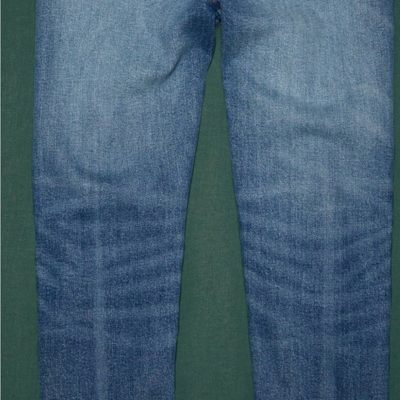 AE77 Premium Mom Jeans from American Eagle Size 4 - Picture 9 of 10
